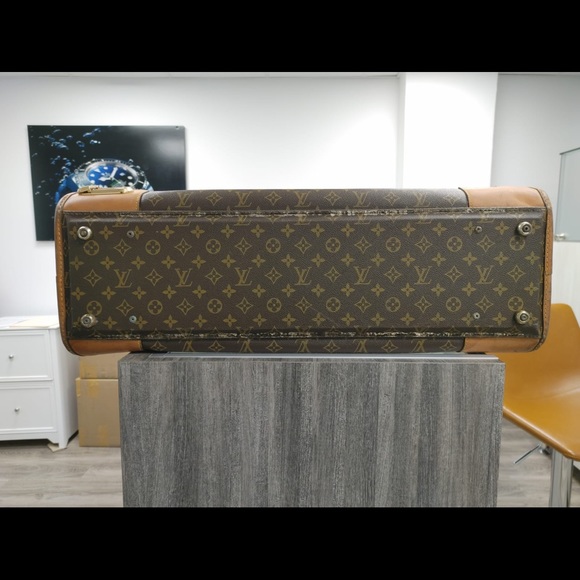 100% authentic Louis Vuitton suitcase - Picture 7 of 7